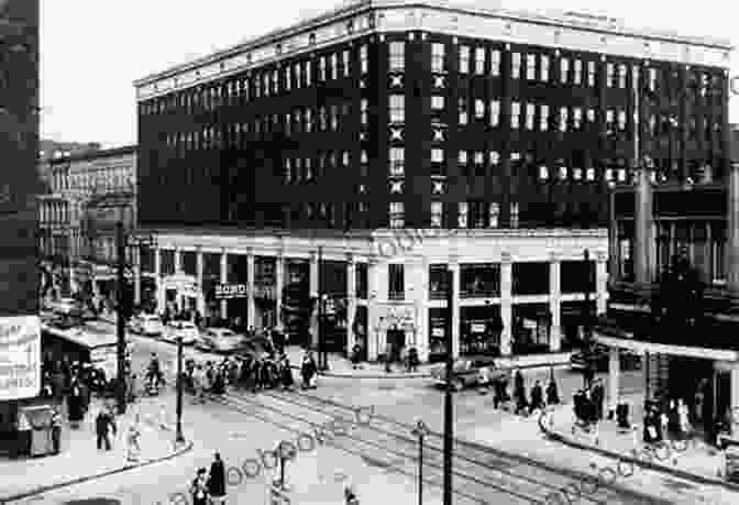 Postcard Depicting The Iconic Lister Block, A Historic Building In Hamilton Hamilton (Postcard History) Julie Jaffee Nagel