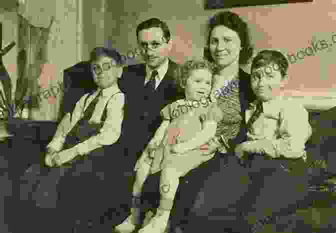 The Heller Family, A Portrait Capturing Their Pre War Tranquility The Golden Age: A Family Drama In Hitler S Berlin In The 1930 S (The Lion S Den 3)